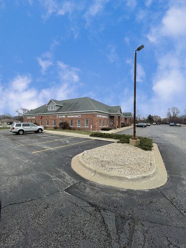 5445 Grand Ave, Gurnee, IL 60031